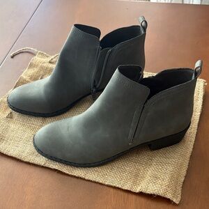 Sun + Stone Light Charcoal Ankle Booties Size 6 1/2